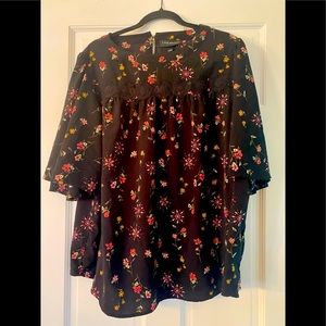 🌸 Lane Bryant Floral Top 18 🌸